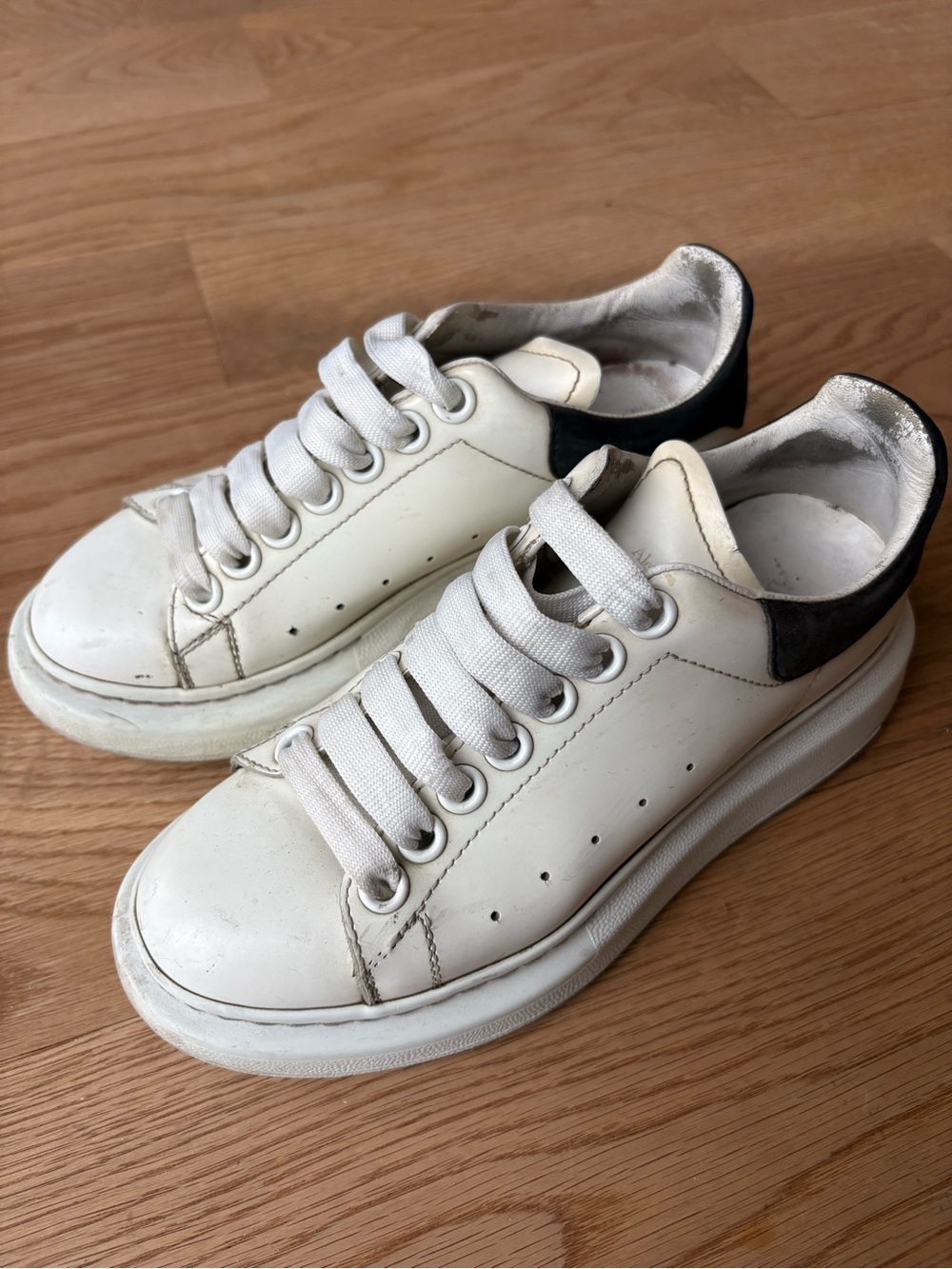 Alexander McQueen - White Leather Sneakers White/Black
